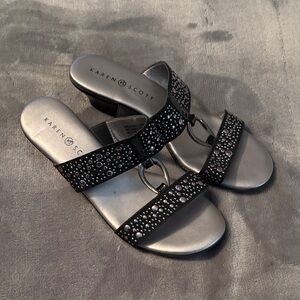 Karen Scott Women's Sandals in Black and Silver